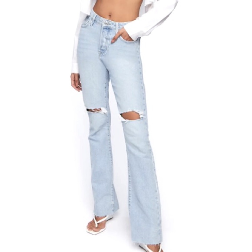 FOREVER 21 Distressed Bootcut Jeans SZ 28